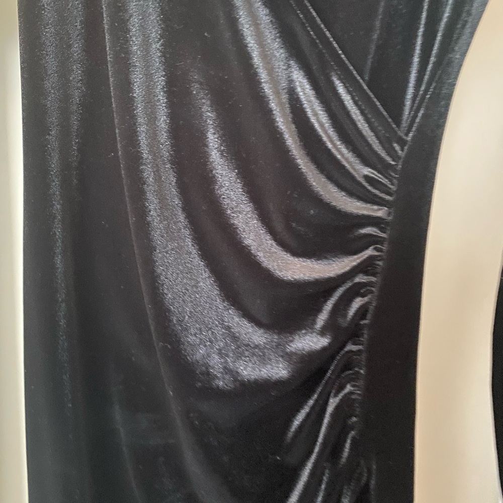 Black Sexy Velvet Dress - Picture 9 of 9